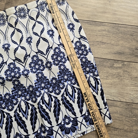 Lila Rose Womens Cotton/spandex Size 6 Floral Blue and White Skirt - Picture 4 of 15